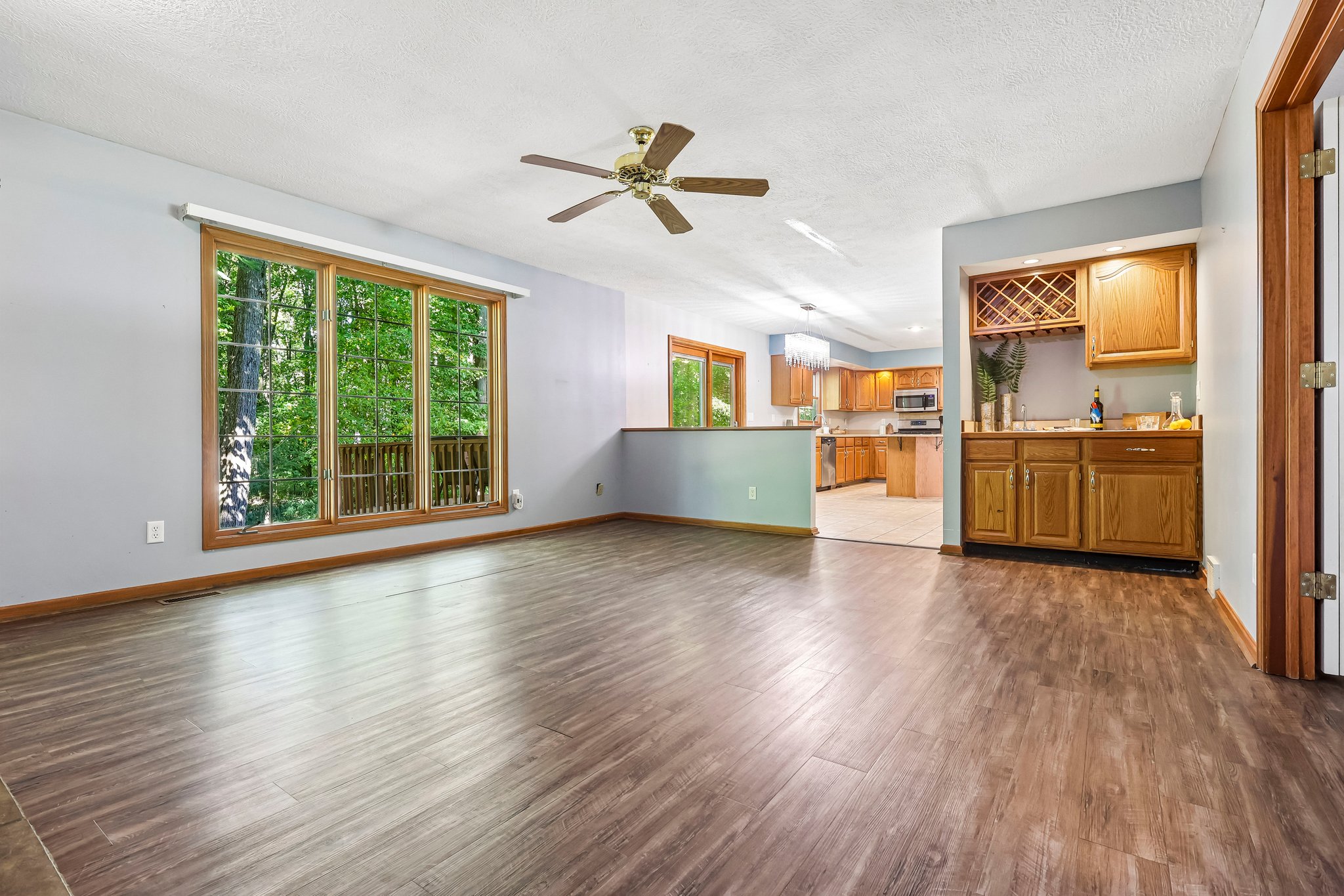 Fairway Dr-S0610-011.jpg