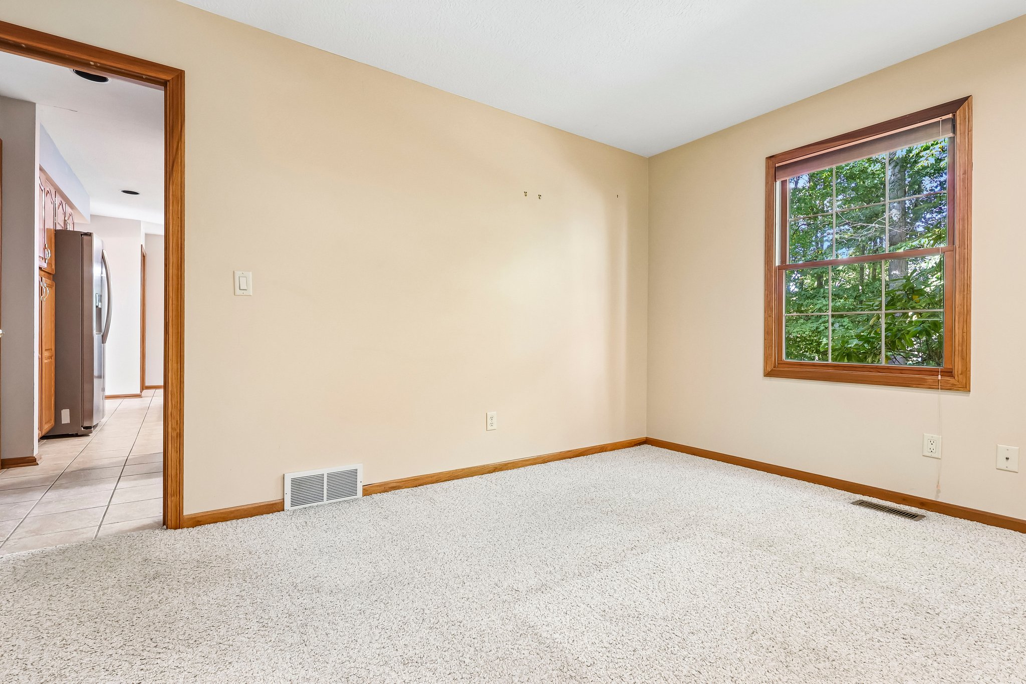 Fairway Dr-S0610-026.jpg