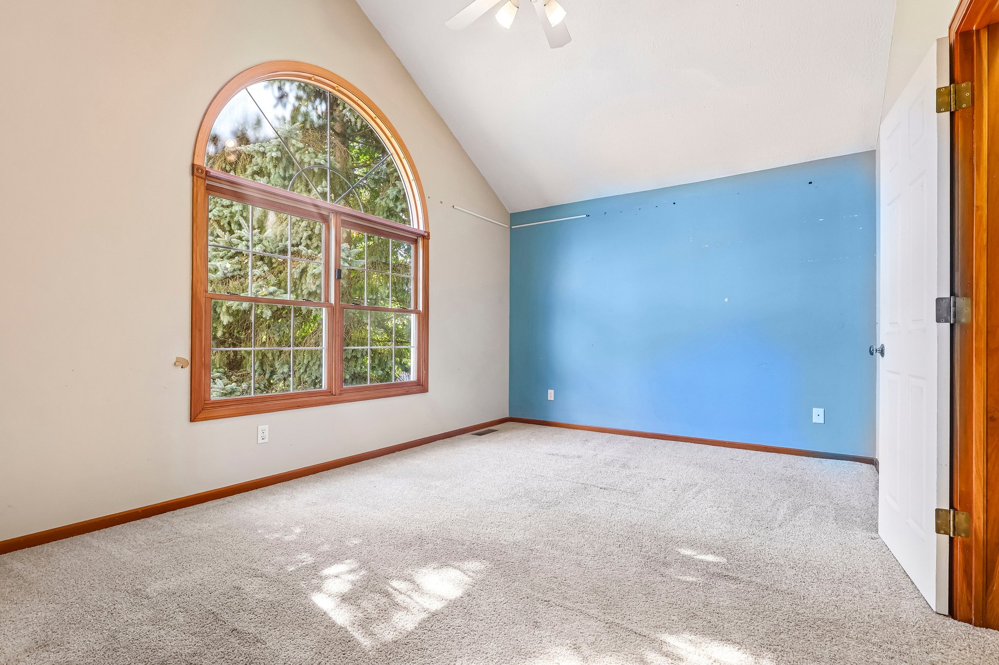 Fairway Dr-S0610-028.jpg