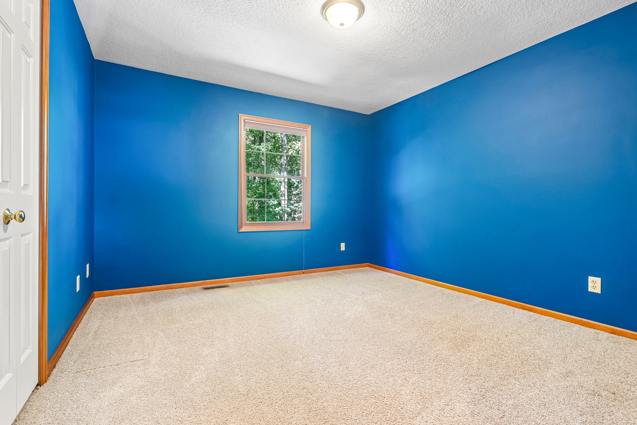 Fairway Dr-S0610-036.jpg