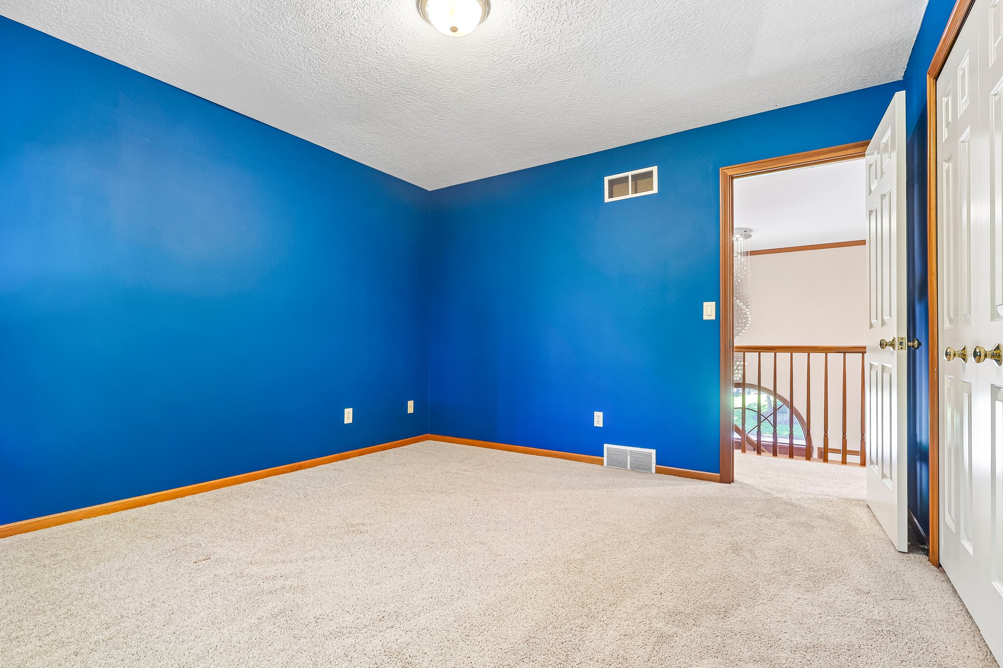Fairway Dr-S0610-037.jpg