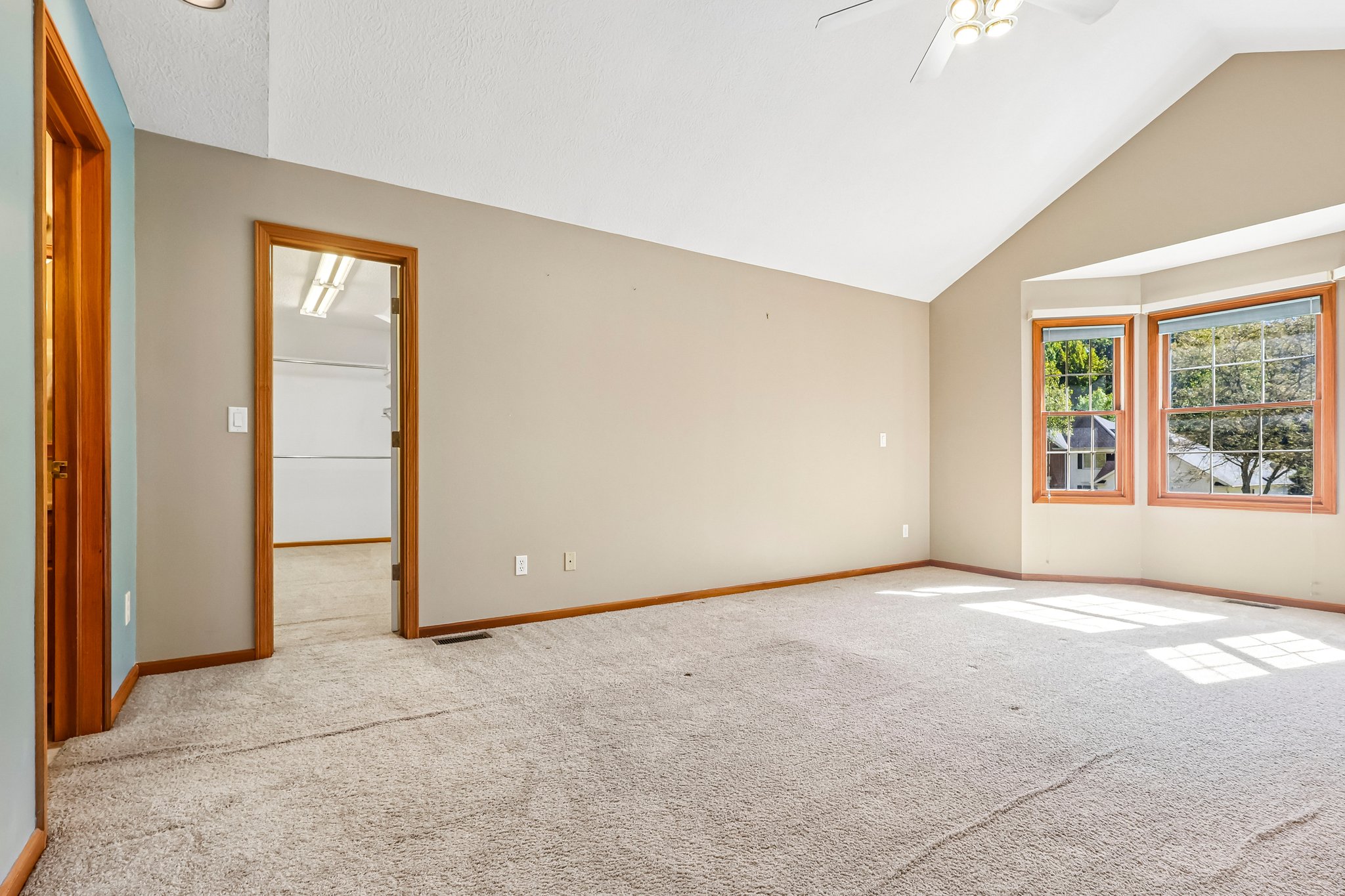 Fairway Dr-S0610-039.jpg