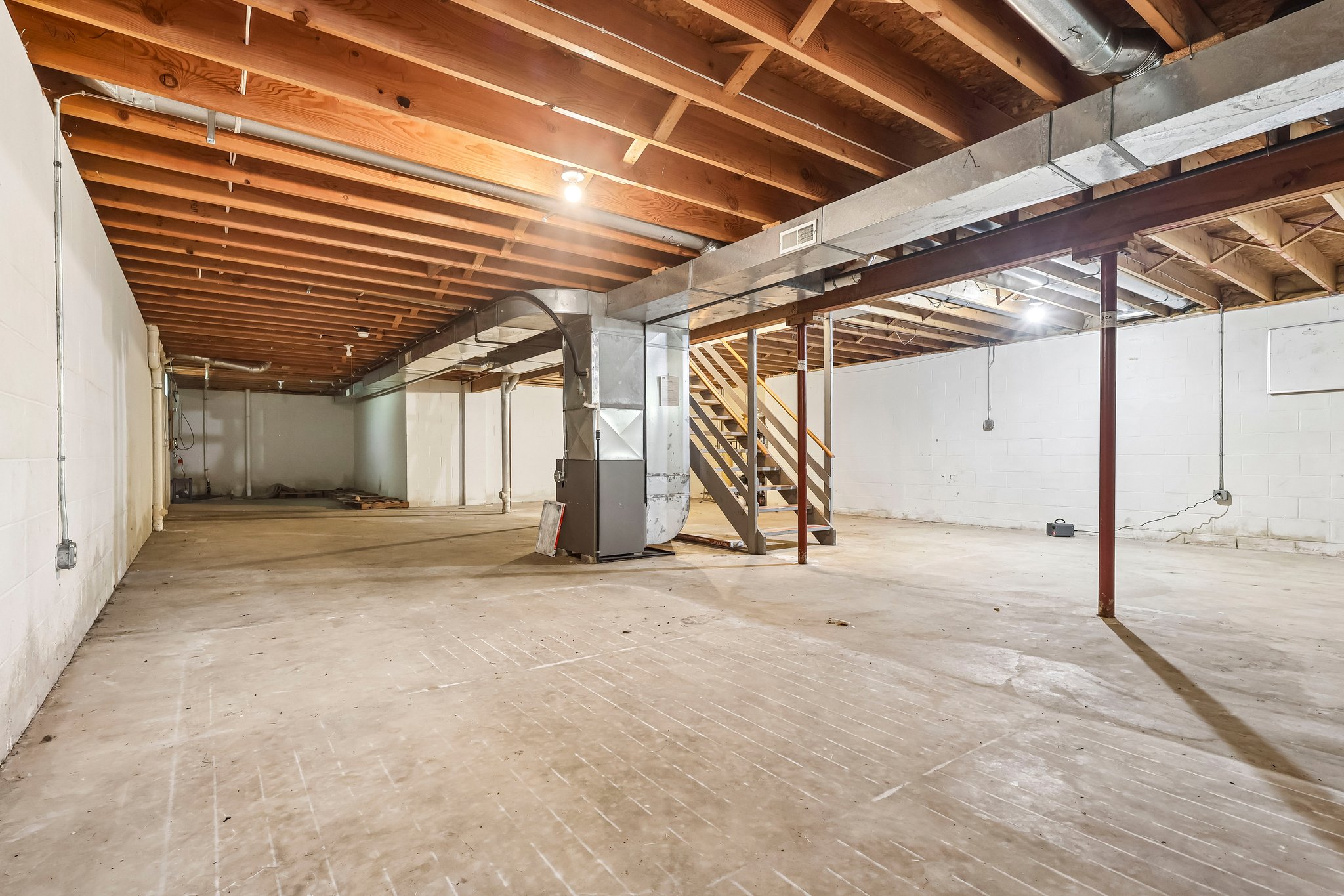 Fairway Dr-S0610-046.jpg