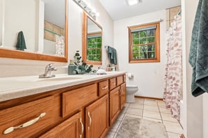 Fairway Dr-S0610-035.jpg
