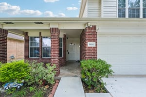 Juniper Berry Dr-2306-005.jpg