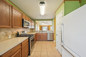 Juniper Berry Dr-2306-014.jpg