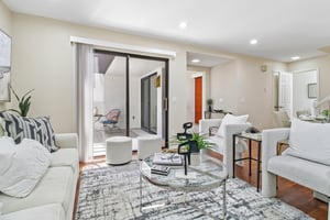 Portal Plaza-S1807-011.jpg