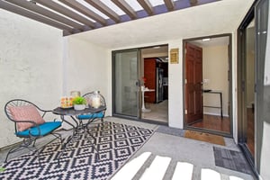 Portal Plaza-S1807-049.jpg