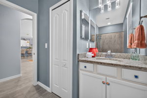Guest Bathroom 2 - 1 of 2