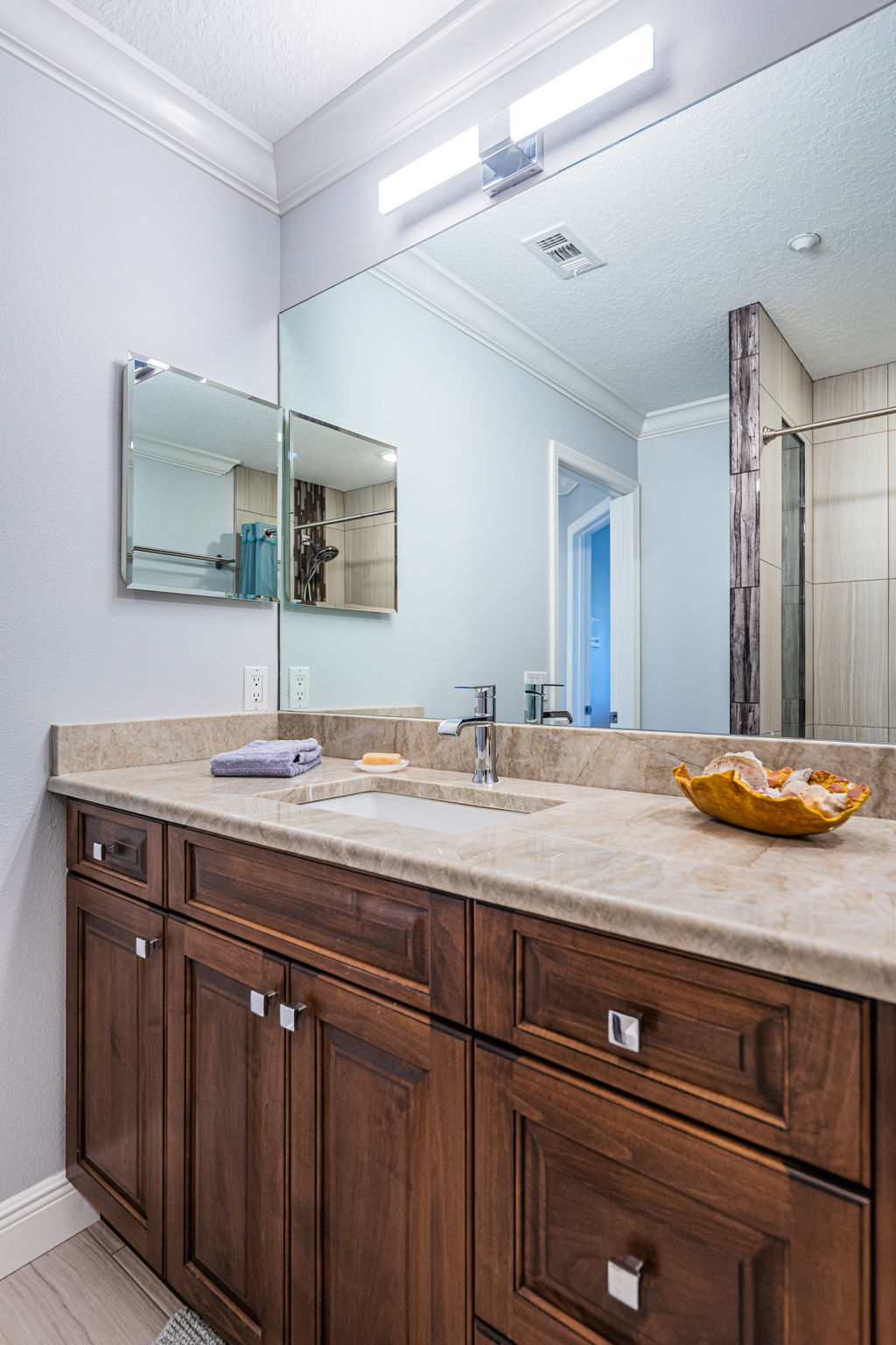 Bathroom 2c