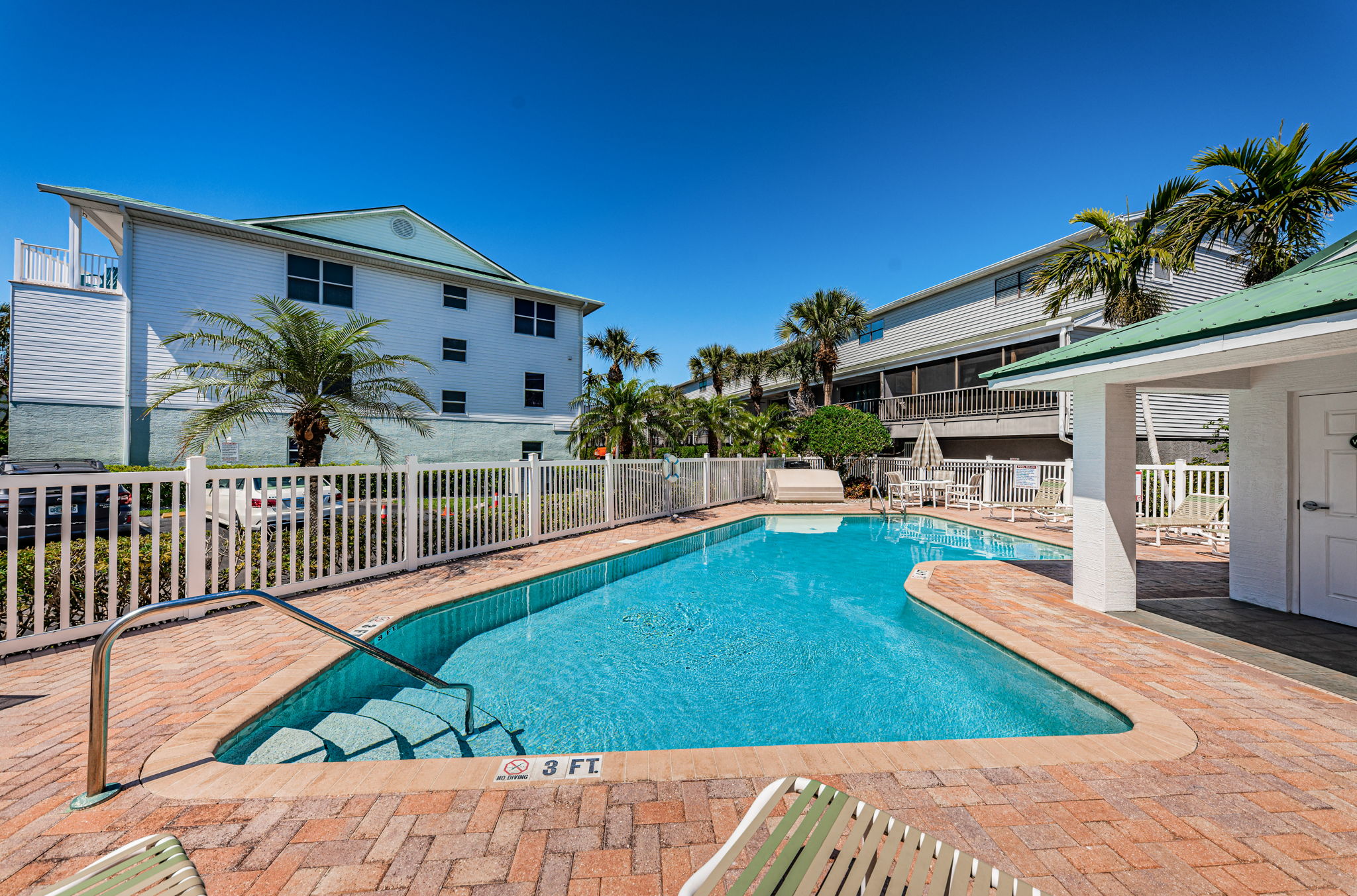 Palm Beach Pool 1