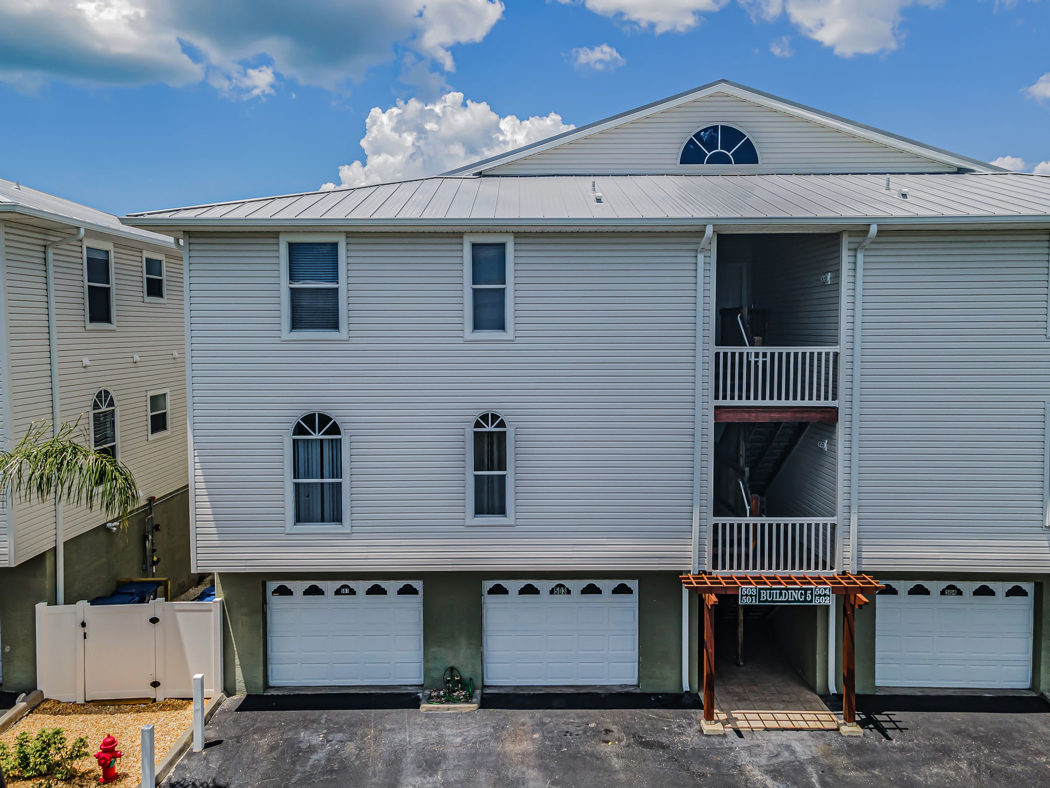 Front Exterior20