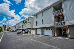 Front Exterior4