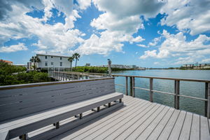 22-Dock