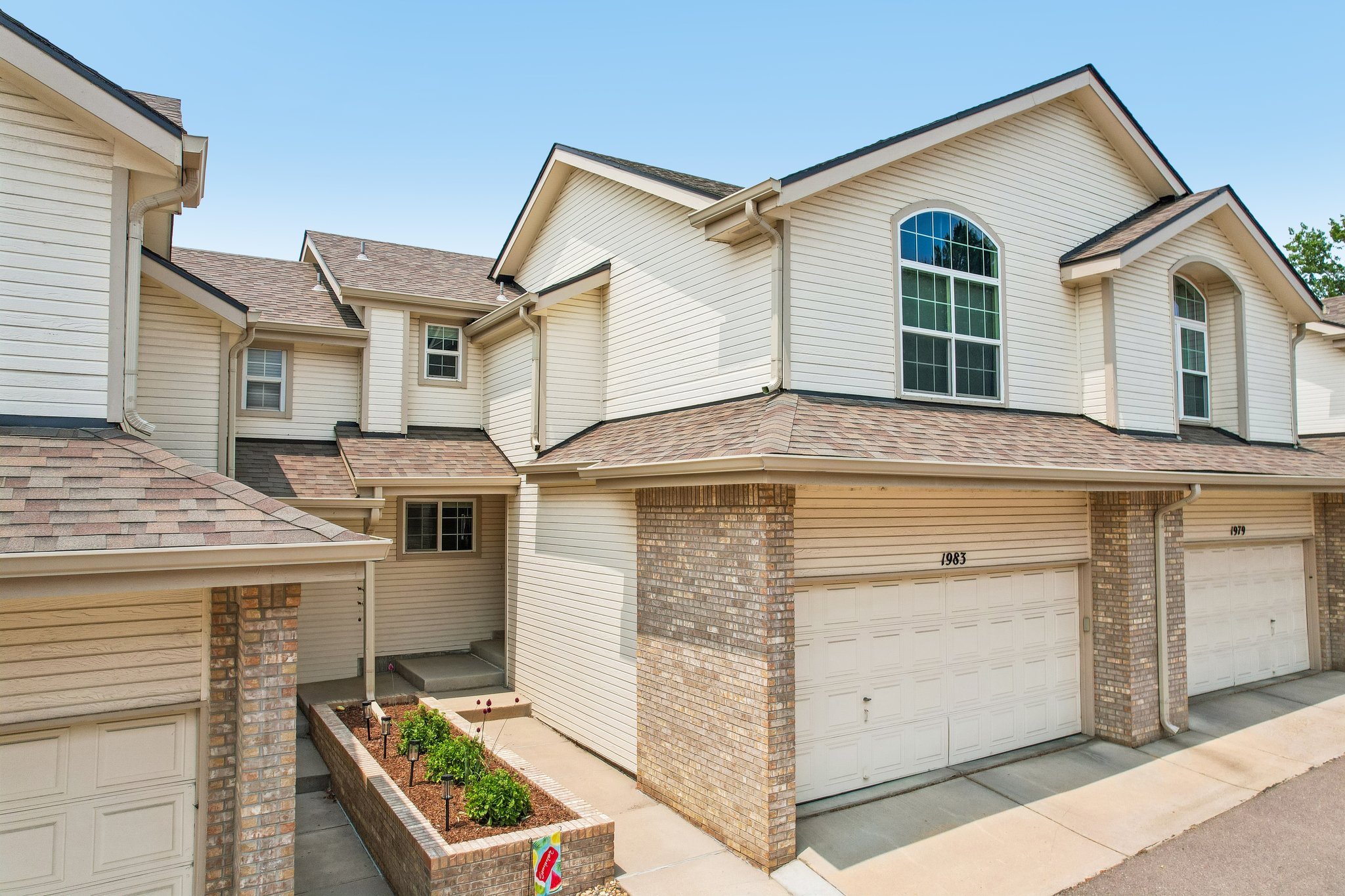 S Xenia Way-S2406-003.jpg