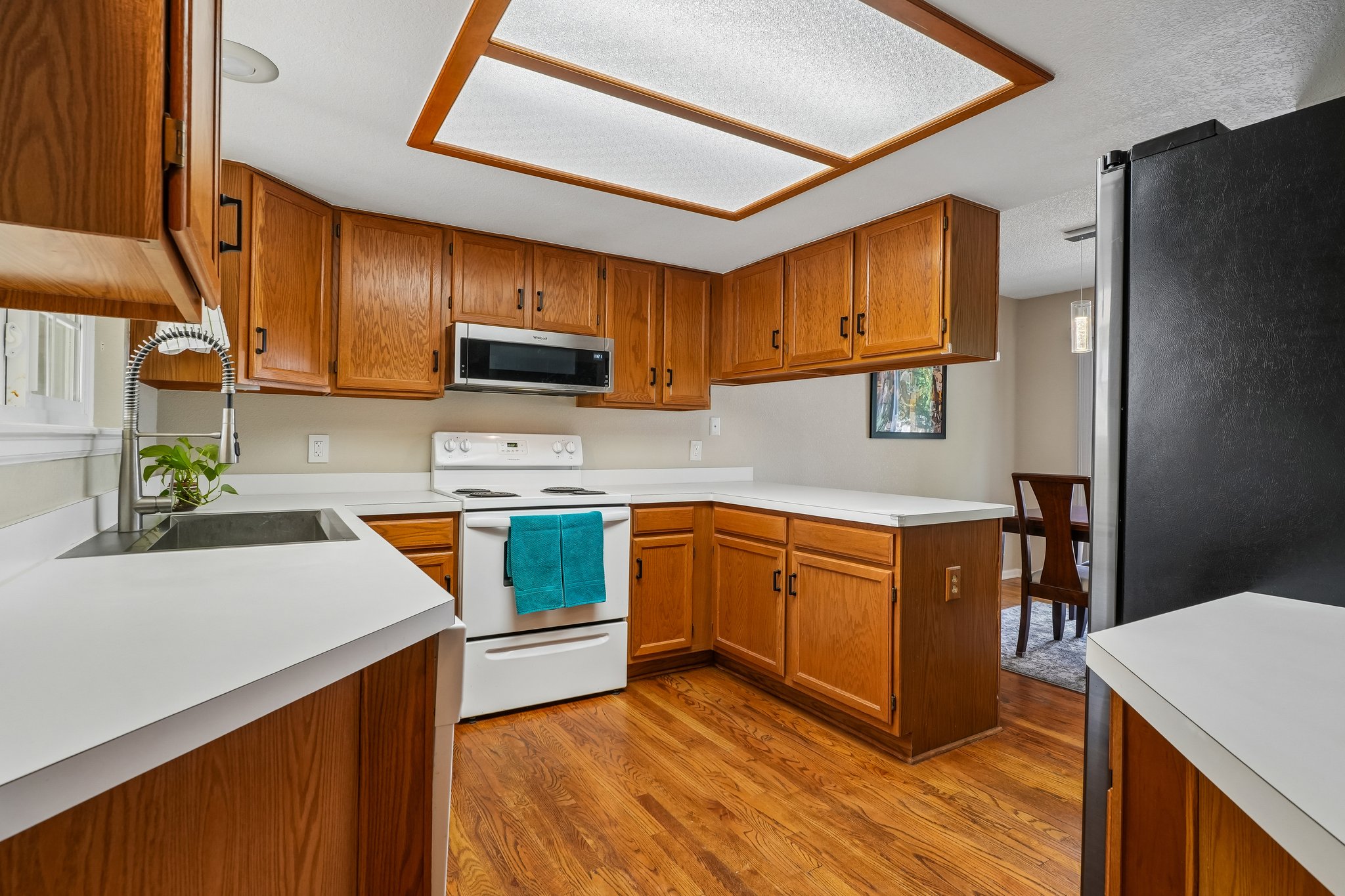 S Xenia Way-S2406-017.jpg