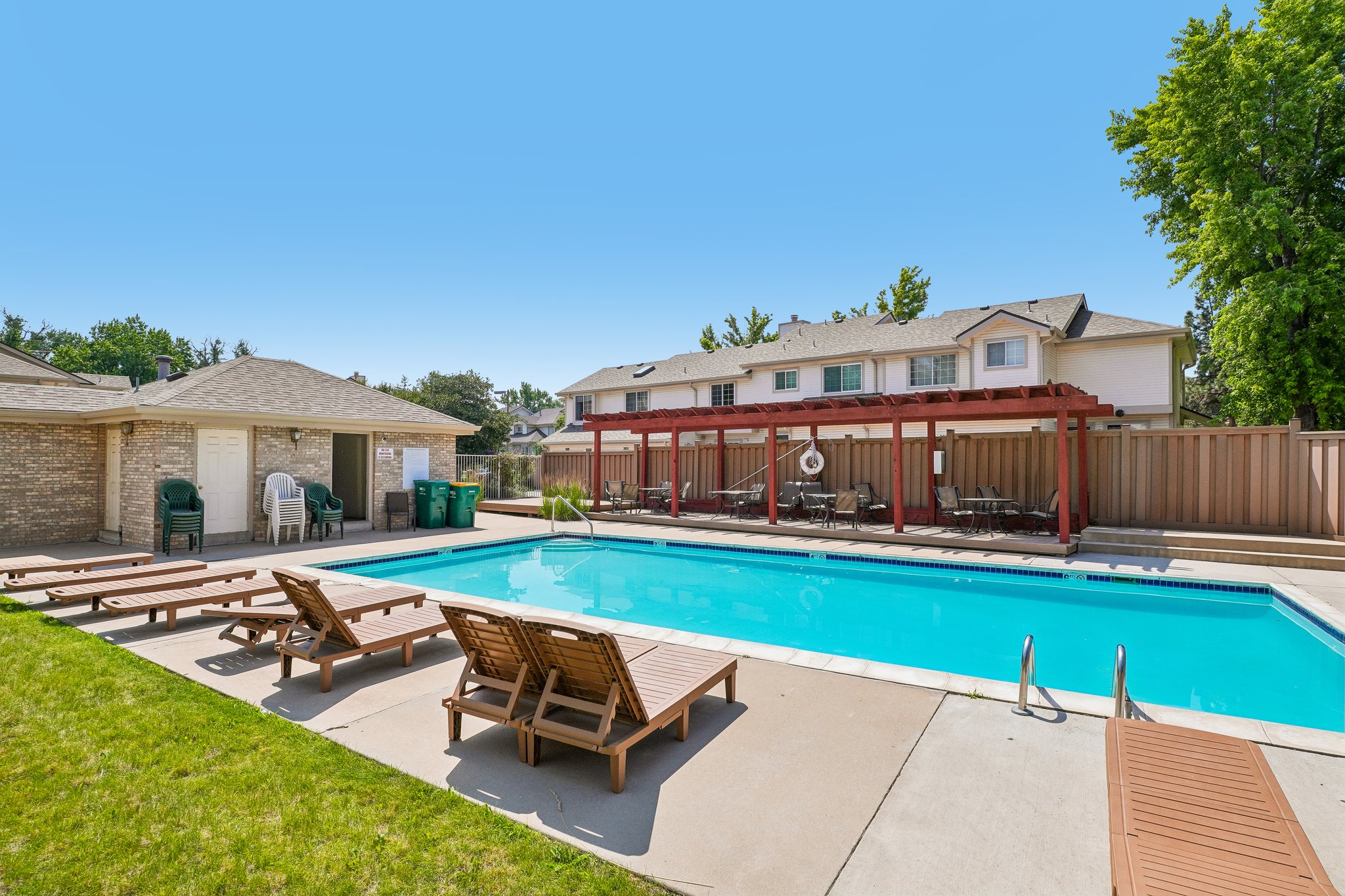 S Xenia Way-S2406-047.jpg
