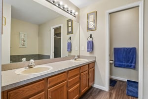 S Xenia Way-S2406-027.jpg