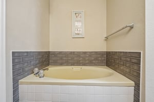 S Xenia Way-S2406-029.jpg
