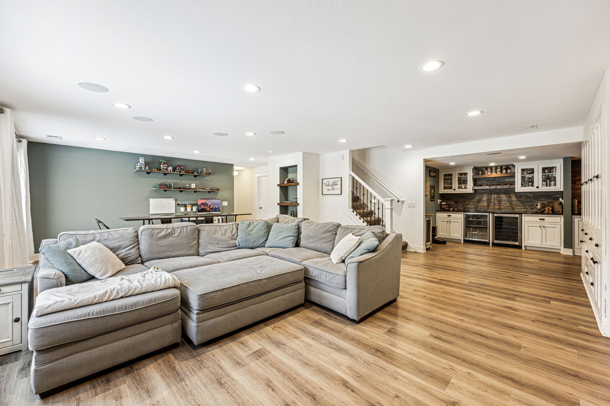 21_Interior