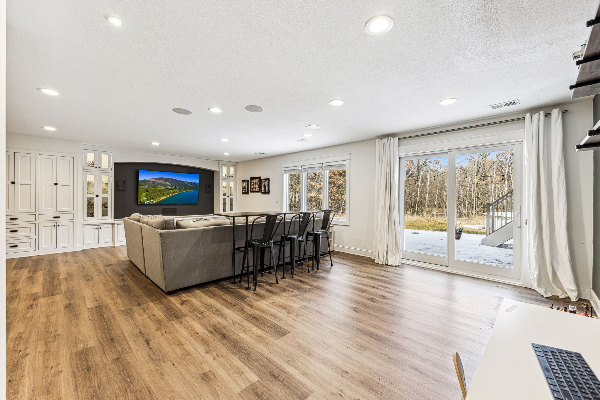 18_Interior