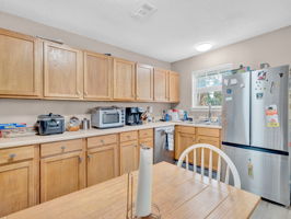 1984 Ambassador Dr 4