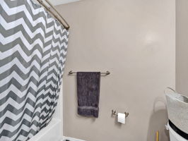 1984 Ambassador Dr 9