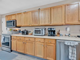 1984 Ambassador Dr 5