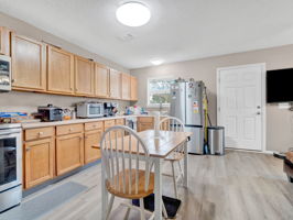 1984 Ambassador Dr 6