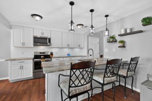 Kitchen/Breakfast Bar