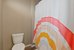  Photo 33