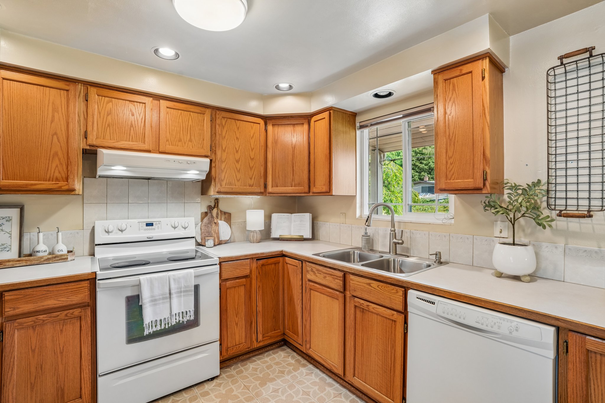 105th Ave-S1606-015.jpg