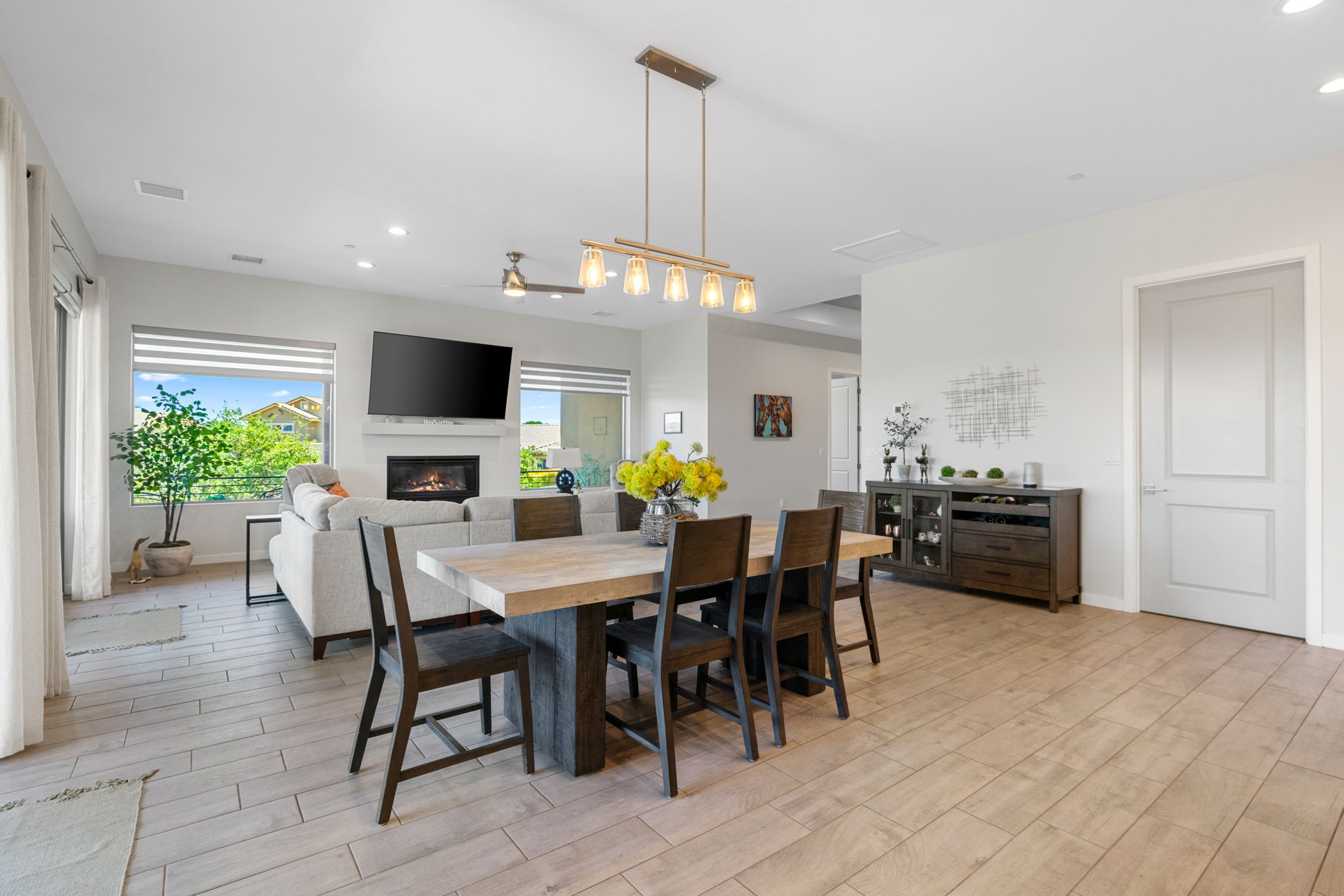 Dining Room (2)