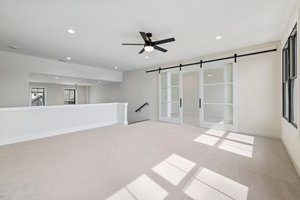  Photo 31