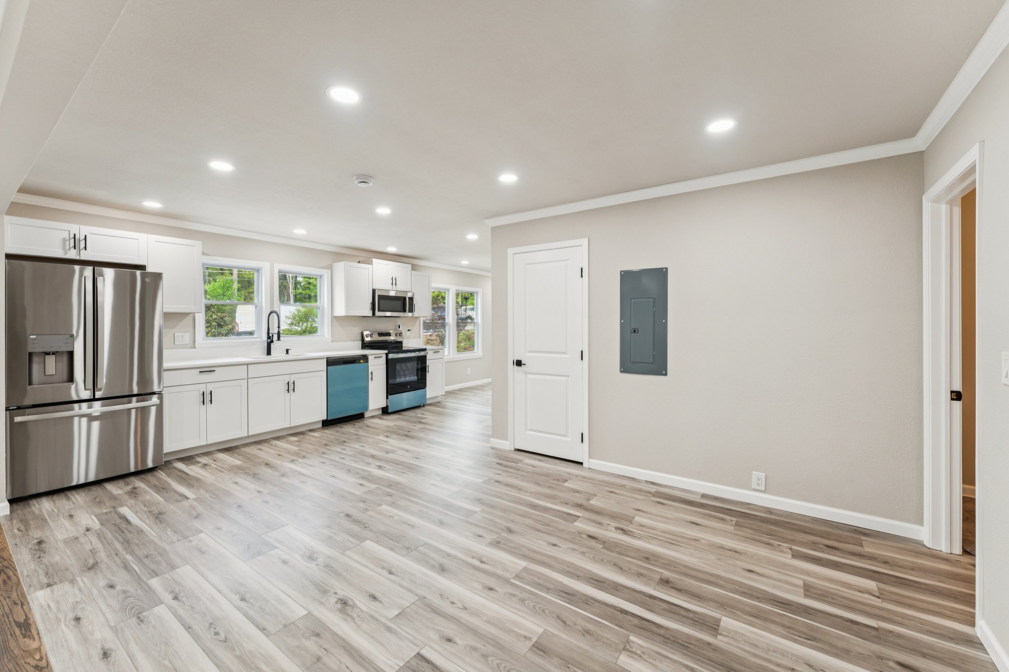 Mount Vernon Rd-S1404-020.jpg