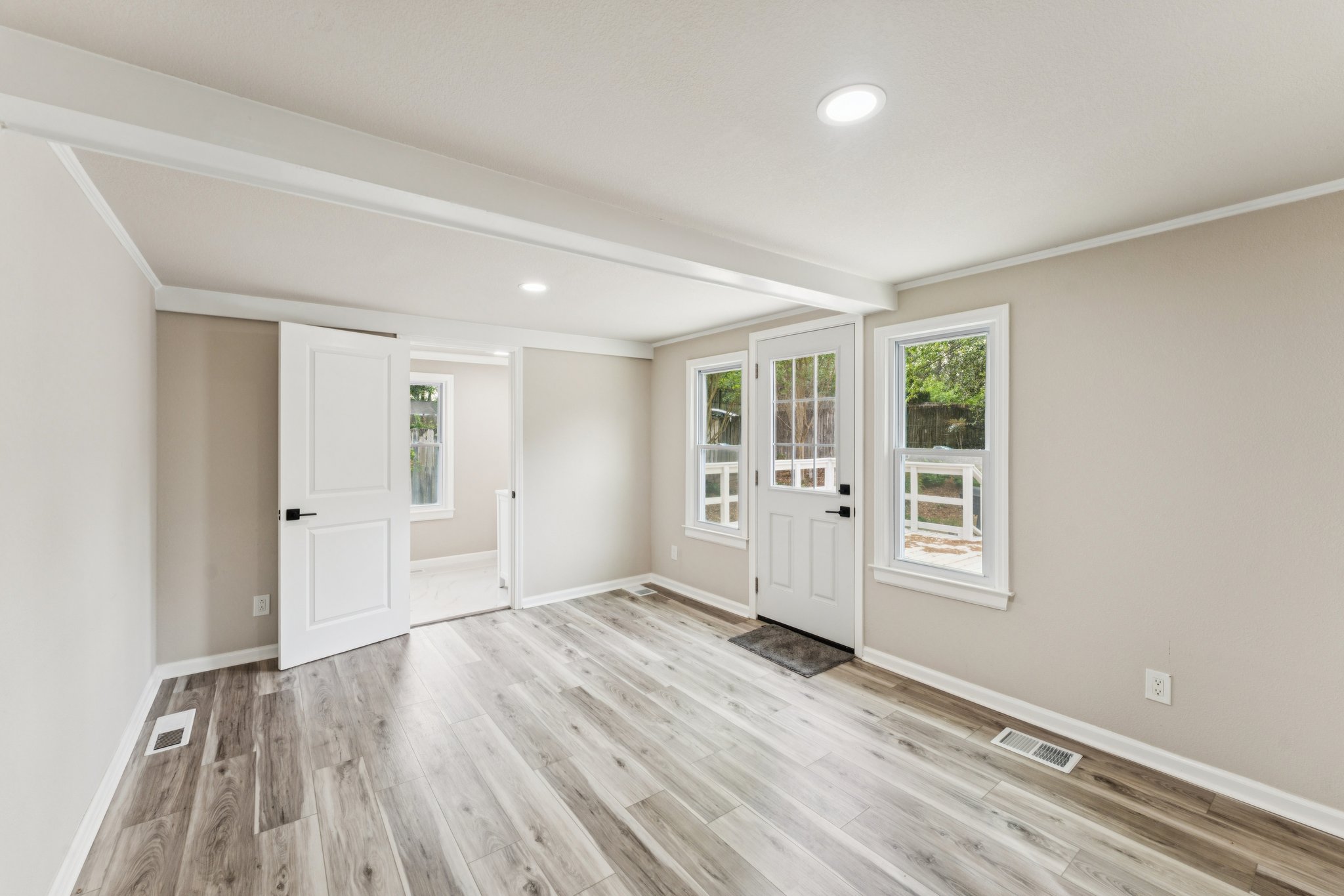 Mount Vernon Rd-S1404-029.jpg