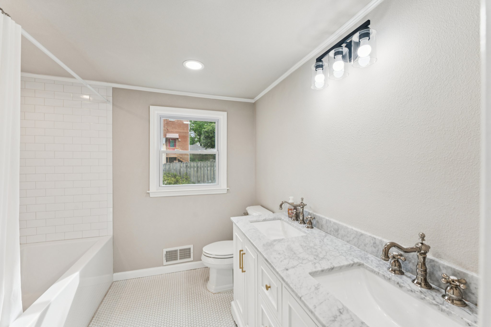 Mount Vernon Rd-S1404-045.jpg