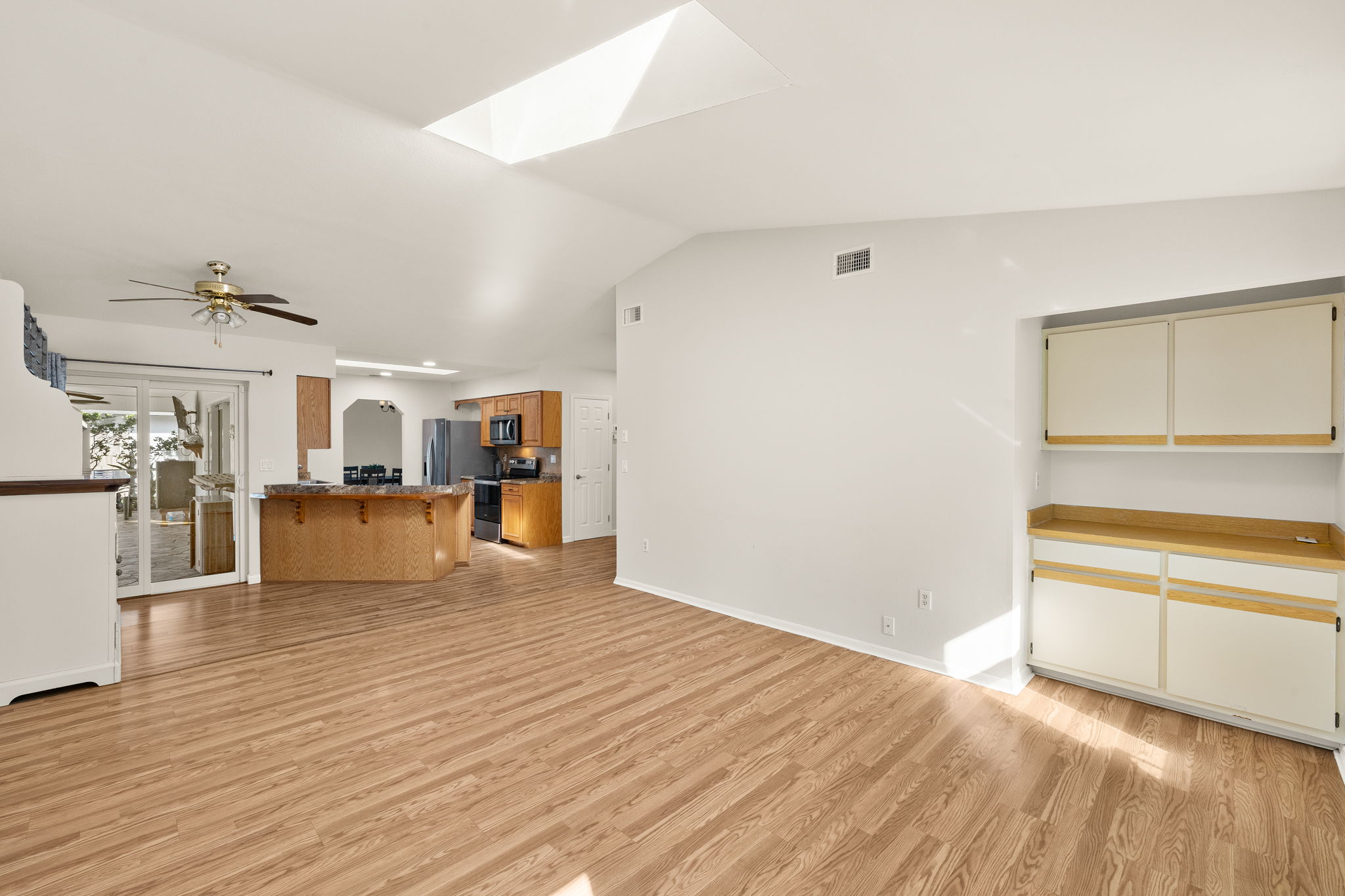 Family Room 1 of 2