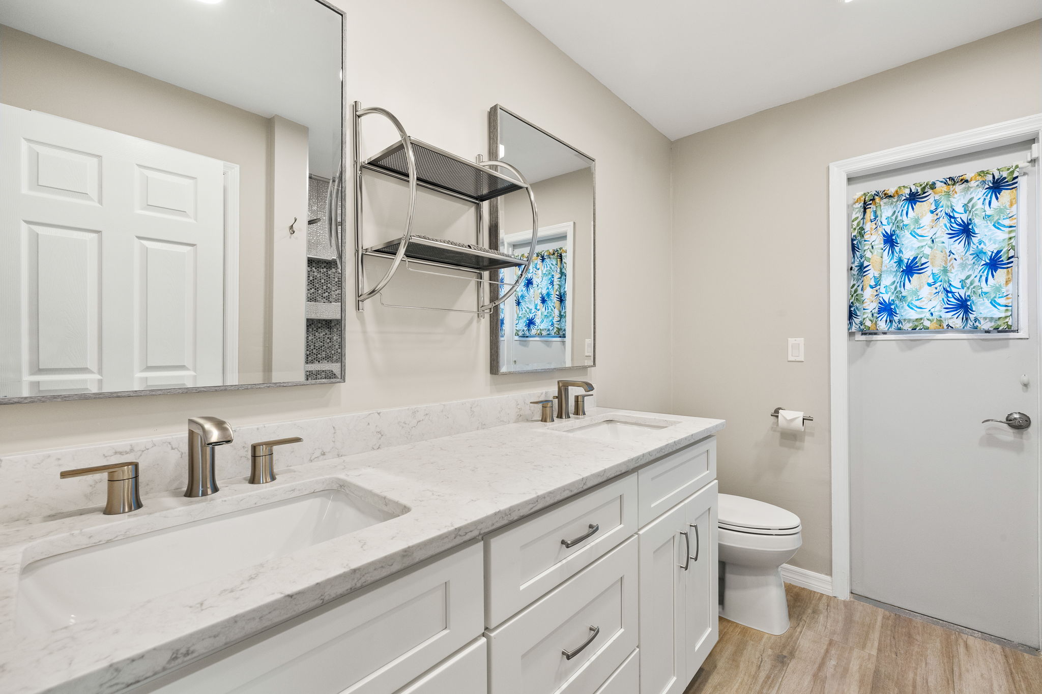 Guest Bathroom 2 of 2
