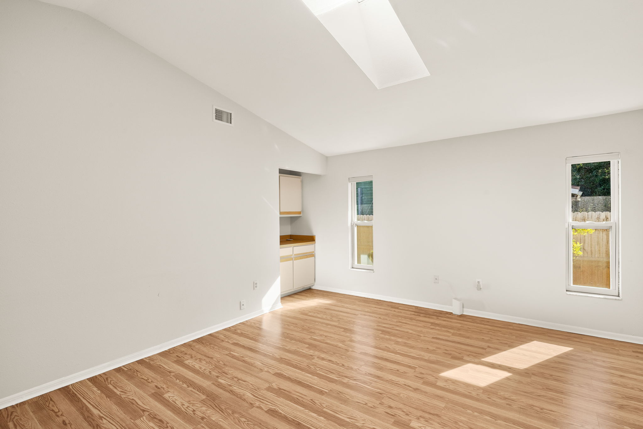 Guest Bedroom 3 - 2 of 2