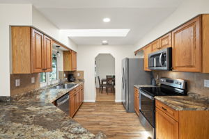 Kitchen 2 of 5