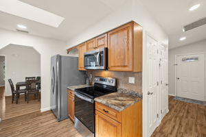 Kitchen 3 of 5