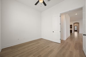  Photo 31