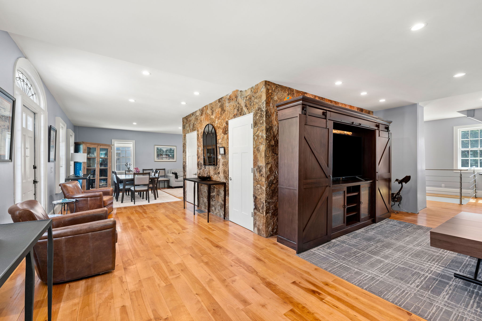 199 Main St, Medway, MA 02053, USA Photo 5