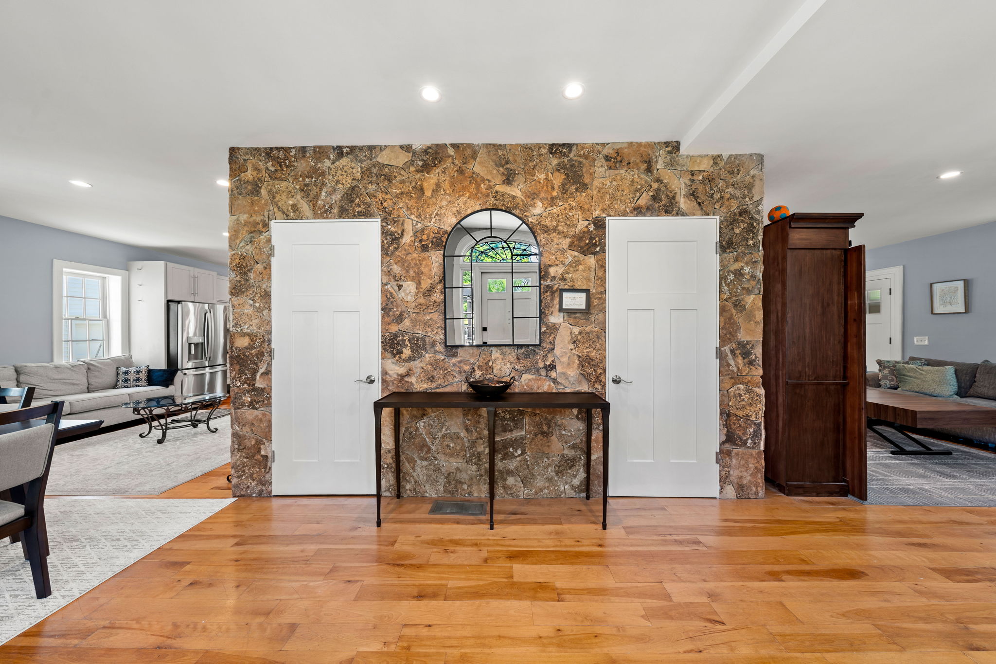 199 Main St, Medway, MA 02053, USA Photo 6