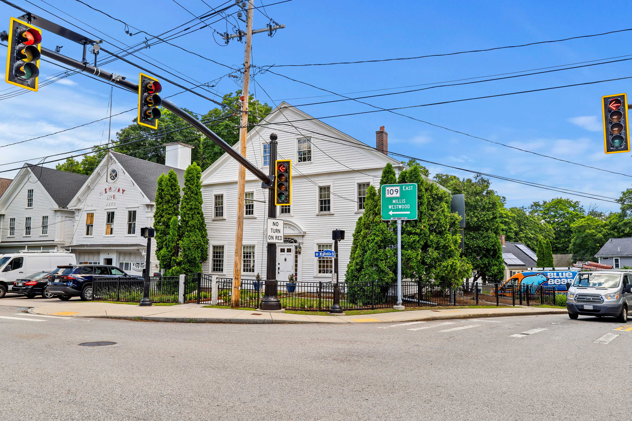 199 Main St, Medway, MA 02053, USA Photo 59