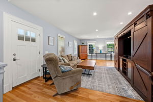199 Main St, Medway, MA 02053, USA Photo 2