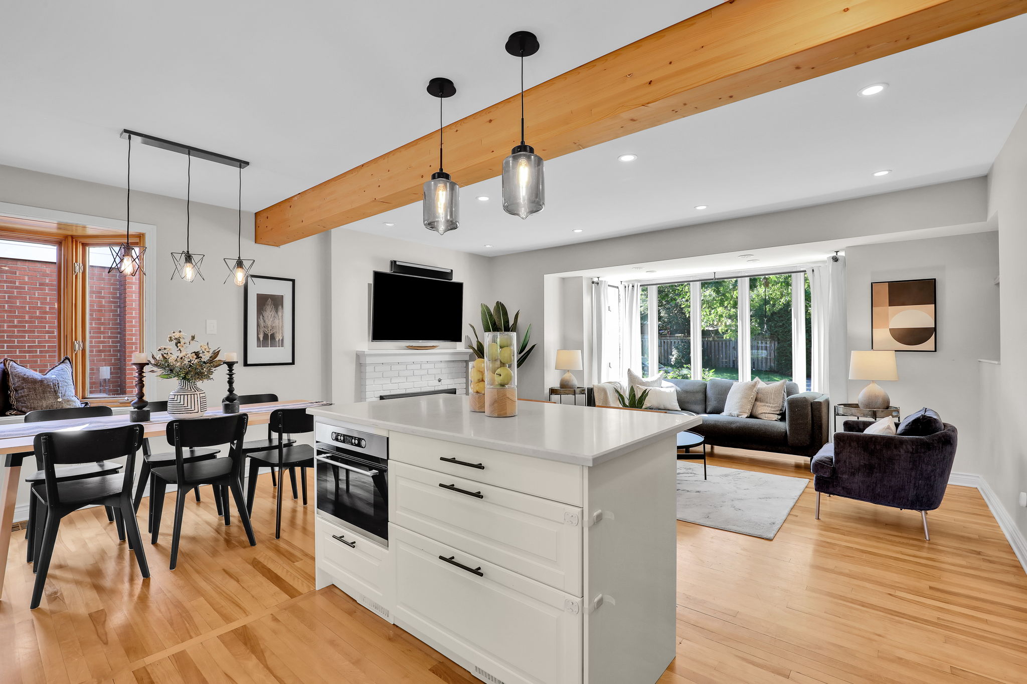 Living/Dining Room/kitchen
