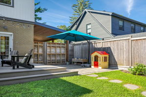 back/ side play area