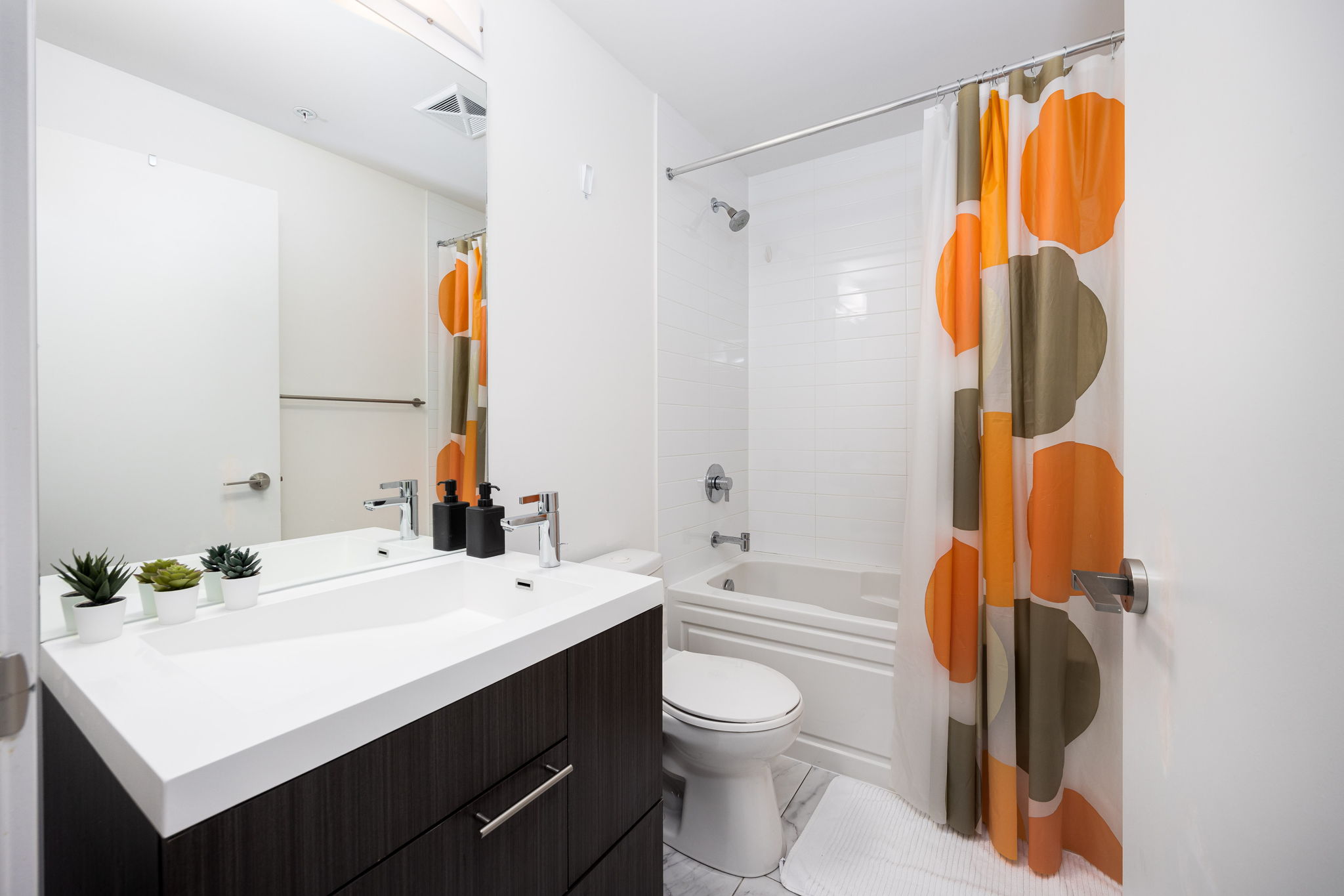 Toronto property showcase — delivered property photograph 9